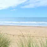 Maison Proche Littoral Holiday home *
